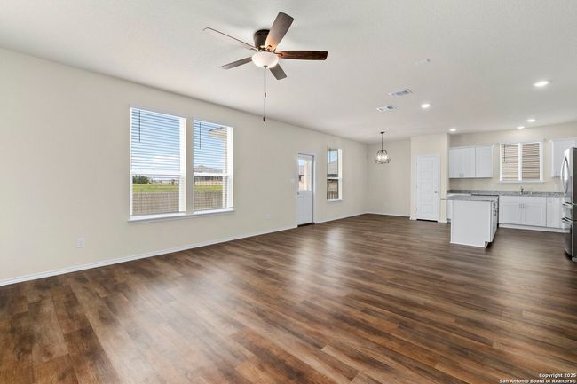 162 Hazy Glade Dr, House other with 4 bedrooms, 3 bathrooms and null parking in Seguin TX | Image 9