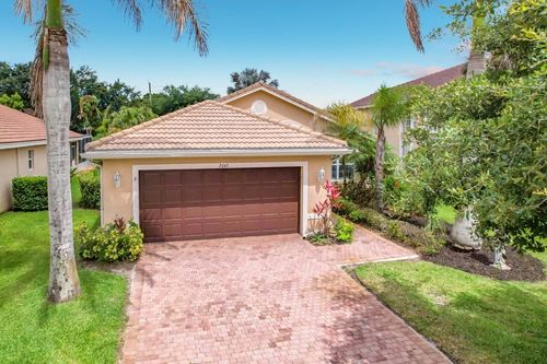 2045 Grey Falcon Cir Sw, Vero Beach, FL, 32962-8617 | Card Image