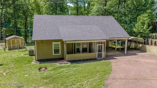 11111 Horseshoe Bnd, Hernando, MS, 38632-4407 | Card Image