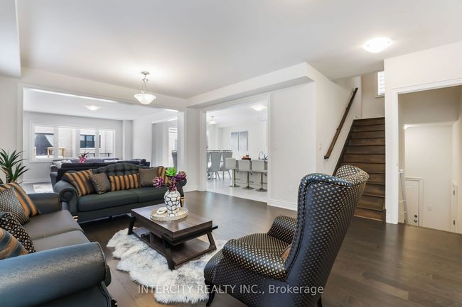 111 Walker Rd W, House other with 5 bedrooms, 4 bathrooms and 4 parking in Caledon ON | Image 13