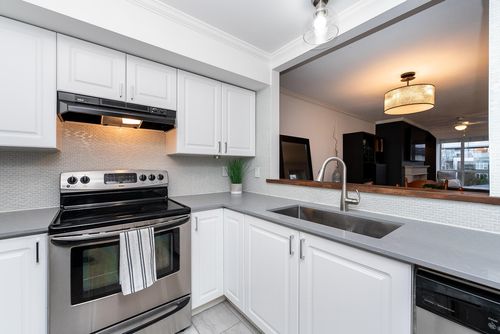 305-2340 Hawthorne Ave, Port Coquitlam, BC, V3C1W9 | Card Image