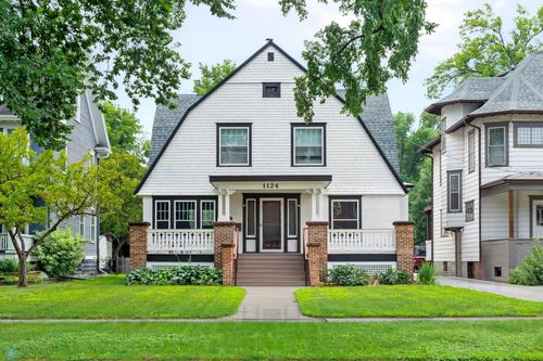 1124 5th Ave S, Fargo, ND, 58103-1726 | Card Image