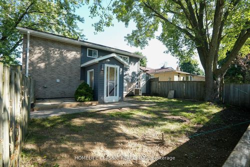 100 Chaucer Cres, Barrie, ON, L4N4T7 | Card Image