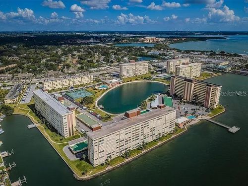 703-4575 Cove Cir, ST PETERSBURG, FL, 33708-6902 | Card Image