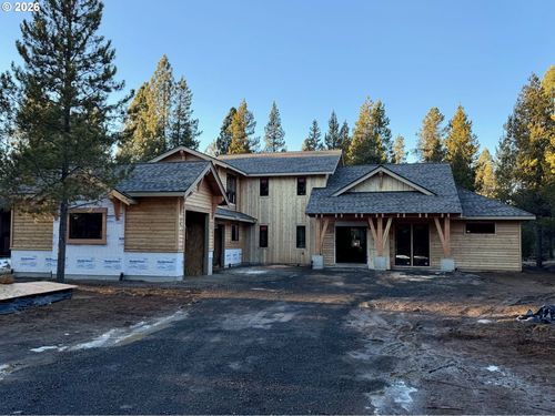 56322 Fireglass Loop, Bend, OR, 97707-2557 | Card Image