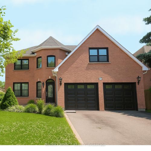 28 Fairmeadow Pl, Whitby, ON, L1N8W5 | Card Image