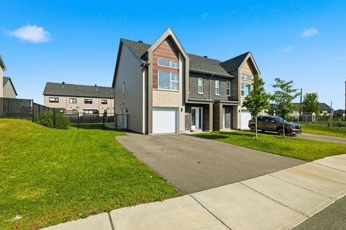 383 Rue Du Tonnelier, House with 3 bedrooms, 1 bathrooms and null parking in Saint Jérôme QC | Card Image