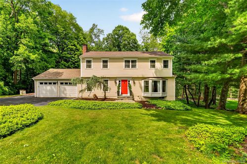 16 Soundview Loop, South Salem, NY, 10590-2510 | Card Image
