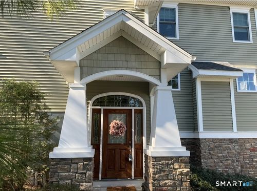 1-1 Lawrence Ave, Danbury, CT, 06810-5180 | Card Image