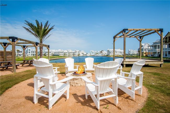 3-304 - 140 Social Cir, Condo with 3 bedrooms, 3 bathrooms and null parking in Port Aransas TX | Image 36
