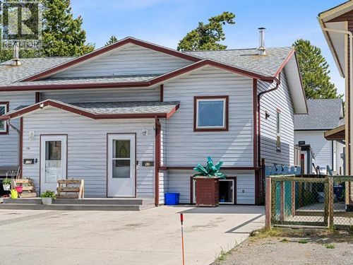 11 Dieppe Dr, Whitehorse, YT, Y1A3A9 | Card Image