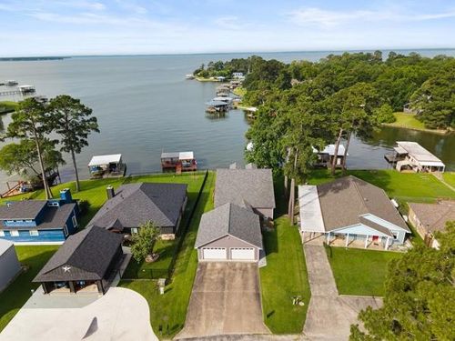 153 Lakeshore Dr, Onalaska, TX, 77360-8088 | Card Image