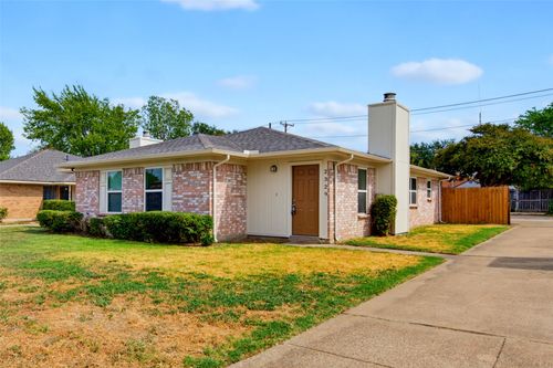 2329 Lido Ln, Arlington, TX, 76015-1050 | Card Image