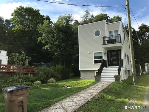 139 Mulberry St, Stamford, CT, 06907-1718 | Card Image