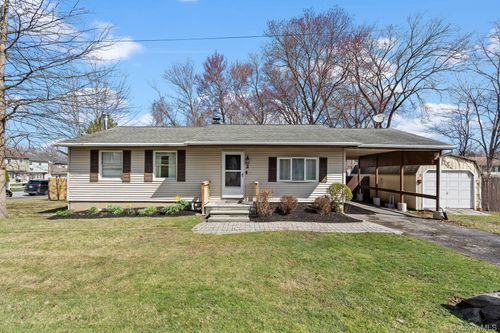 2 Northern Ave, Walden, NY, 12586-1056 | Card Image