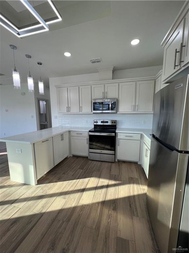 APT-1 - 1313 E Hibiscus Ave, Condo with 2 bedrooms, 2 bathrooms and 2 parking in McAllen TX | Image 4