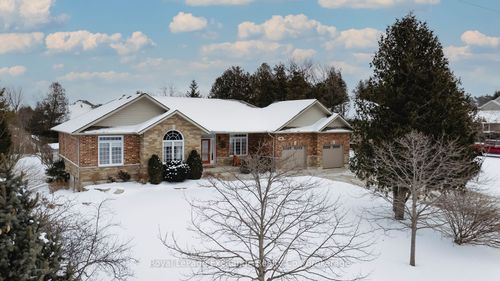 38 Snobelen Trail, Kincardine, ON, N2Z0C4 | Card Image