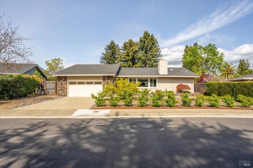 1506 Chablis Circle, St. Helena, CA, 94574 | Card Image