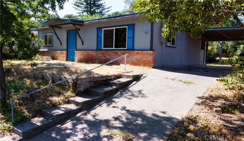 940 Sixth St, Lakeport, CA, 95453-4212 | Card Image