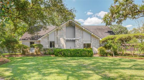 114 Post Oak Rd, Lake Jackson, TX, 77566-6131 | Card Image