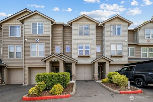 q5-15325 Se 155th Pl, Renton, WA, 98058-6322 | Card Image