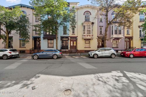 3 St Pauls Pl, Troy, NY, 12180-3568 | Card Image