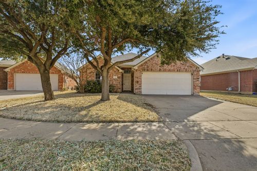 524 Paddle Dr, Crowley, TX, 76036-3461 | Card Image