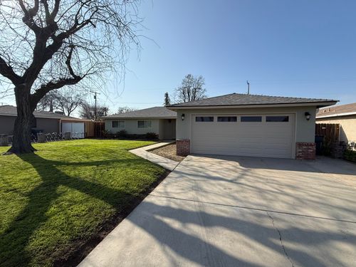 901 S Moraine St, Tulare, CA, 93274-6058 | Card Image