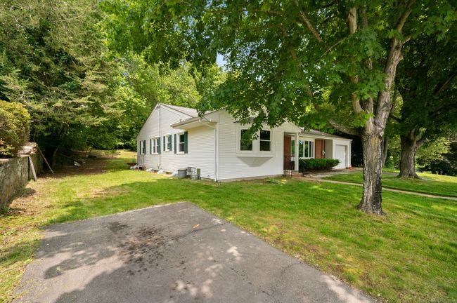 11 Deerbrook Rd, House other with 3 bedrooms, 2 bathrooms and 4 parking in Norwich CT | Image 5