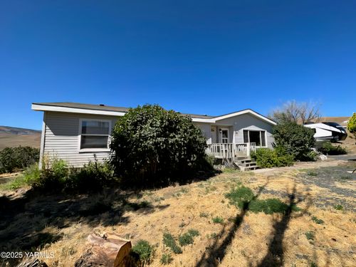 60 Elk Ridge Ln, Selah, WA, 98942-9296 | Card Image