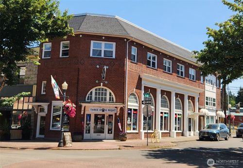 402 N Tower Ave, Centralia, WA, 98531-4612 | Card Image