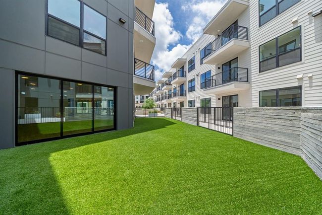 Yoga Lawn | Image 40