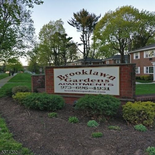 131 Hinchman Ave, Wayne, NJ, 07470-8006 | Card Image
