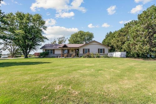 221 S Drury Rd, Wellington, KS, 67152-8629 | Card Image