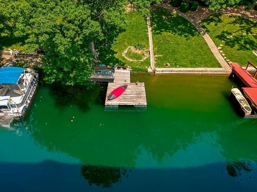 376 Nw North Shore Dr, Lake Waukomis, MO, 64151-1456 | Card Image