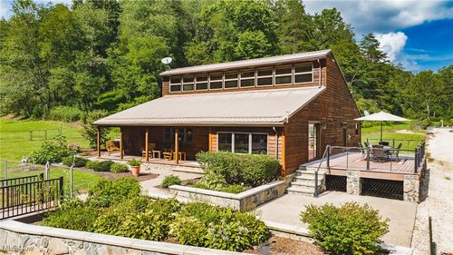 8089 Elk Fork Rd, Middlebourne, WV, 26149-7666 | Card Image