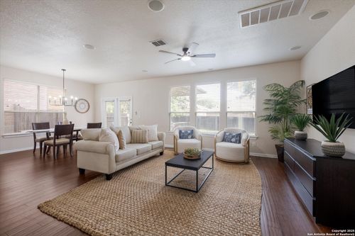 8111 Jalane Park, San Antonio, TX, 78255-3316 | Card Image