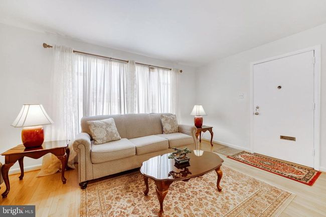 810 S Dinwiddie St, Home with 3 bedrooms, 2 bathrooms and null parking in ARLINGTON VA | Image 4