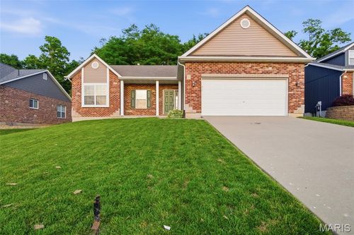 528 Micahs Way, Columbia, IL, 62236-2691 | Card Image