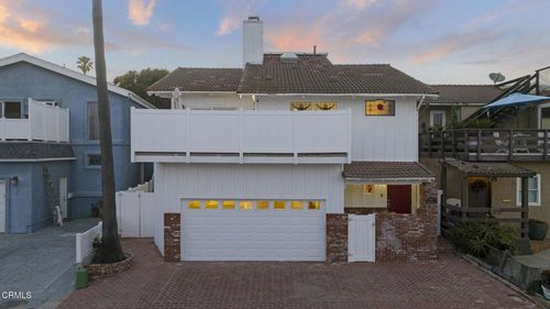 999 Waterbury Ln, Ventura, CA, 93001 | Card Image