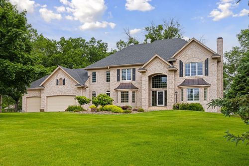 2 Bent Tree Ln, North Oaks, MN, 55127-6400 | Card Image