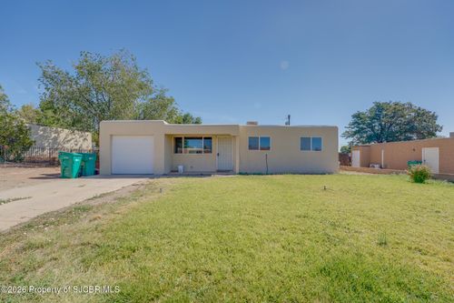 3902 Sierra Vista Dr, Farmington, NM, 87402-8361 | Card Image