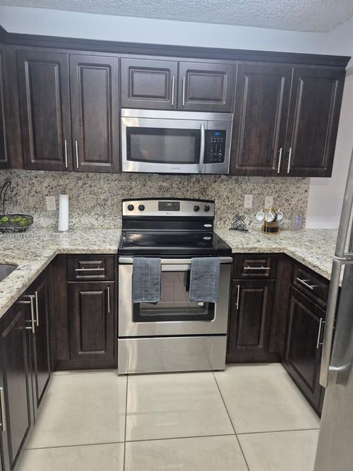 apt-107-7865 W 30th Ct, Hialeah, FL, 33018-3867 | Card Image