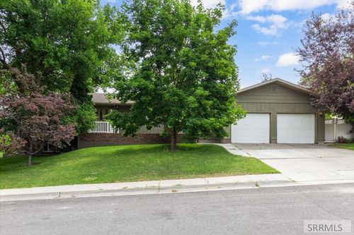 239 Apache Ave, Rexburg, ID, 83440-2217 | Card Image