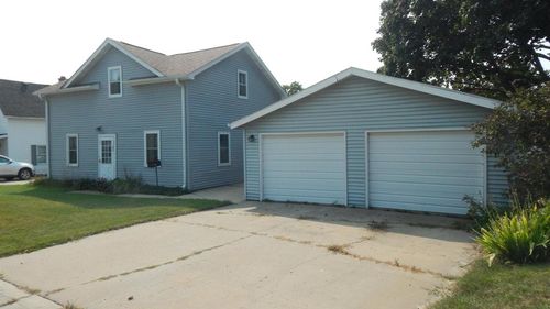 109 E Dodge St, Dodgeville, WI, 53533-1153 | Card Image