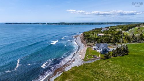 210 Moss Close, Lawrencetown, NS, B2Z1S5 | Card Image