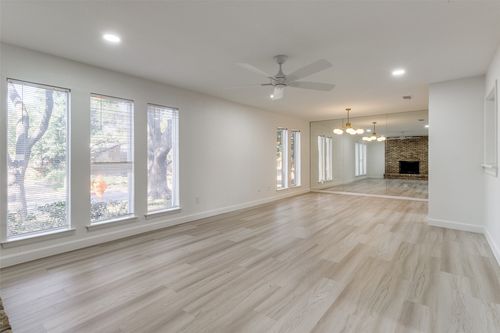 10692 Pagewood Dr, Dallas, TX, 75230-4258 | Card Image