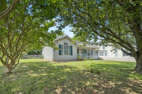 677 Hollandale Rd, La Vergne, TN, 37086-2039 | Card Image