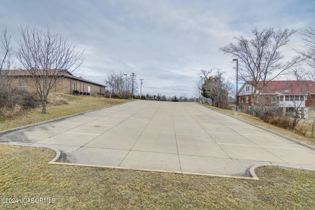 2023 Saint Marys Blvd, Home with 0 bedrooms, 4 bathrooms and 90 parking in JEFFERSON CITY MO | Image 48
