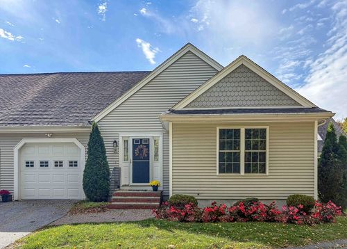 31-31 Enaya Cir, Worcester, MA, 01606-1257 | Card Image
